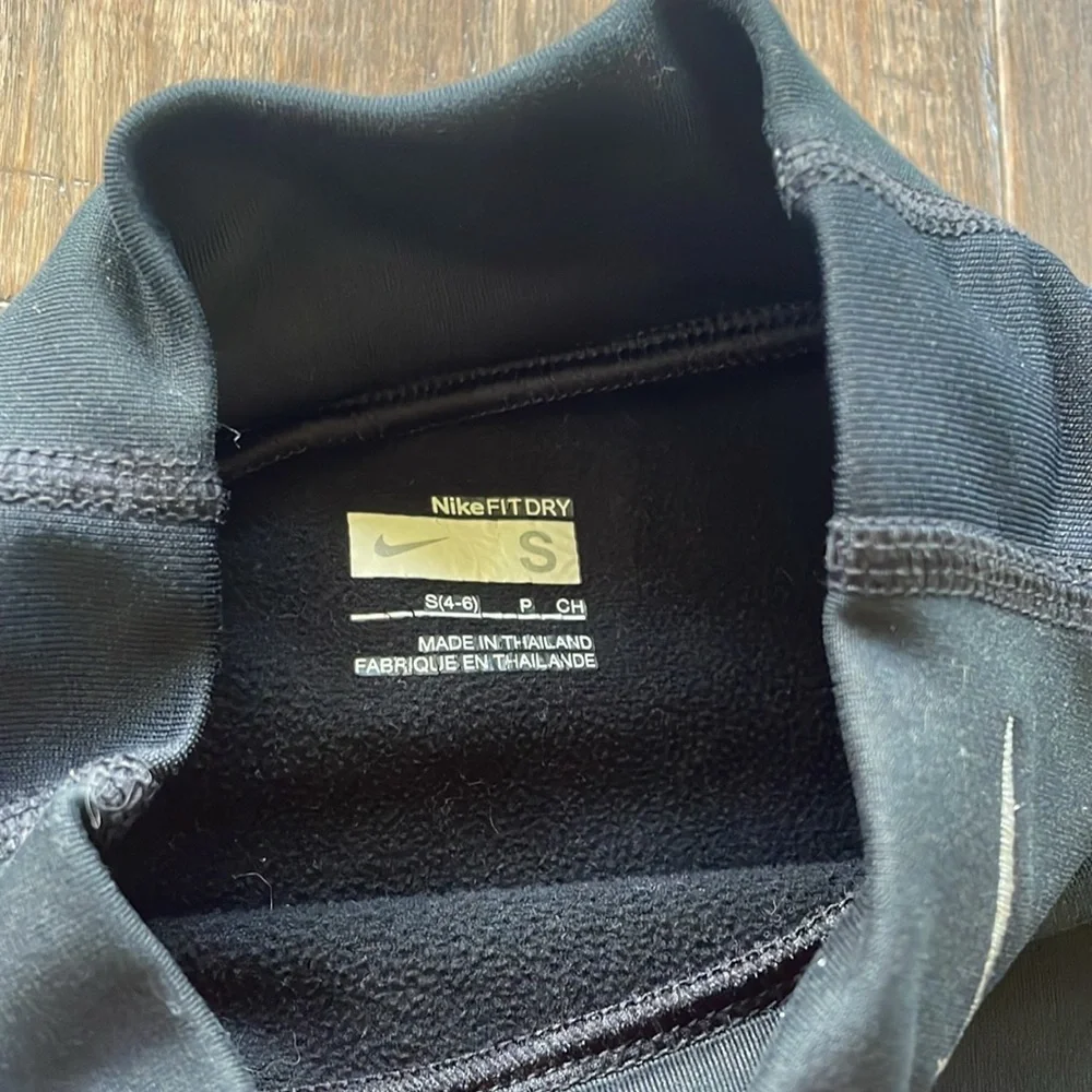 Nike Fit Dry top S 4-6